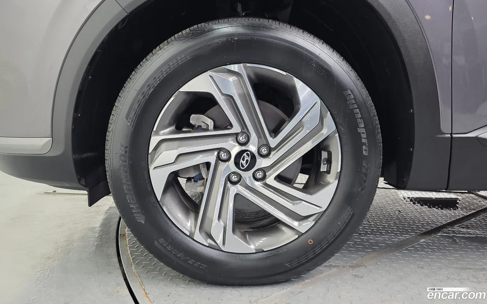 Hyundai SantaFe 2.2 2WD 2022 — миниатюра 2