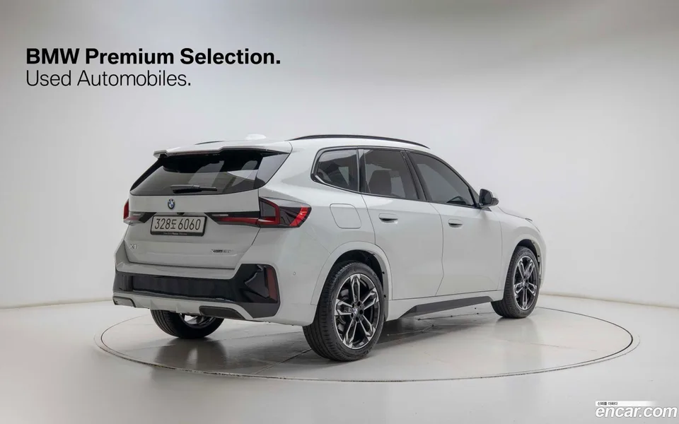 BMW X1 xDrive 20i M 2025 — thumbnail 2
