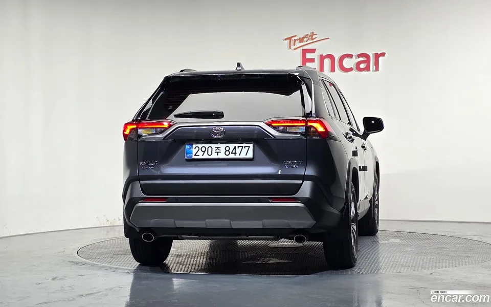 Toyota RAV4 2.5 4WD LTD 2025 — thumbnail 4
