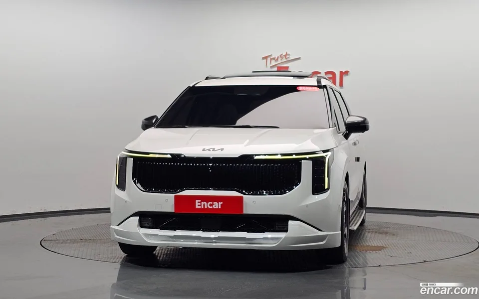 Kia Carnival 9 2024 — thumbnail 3