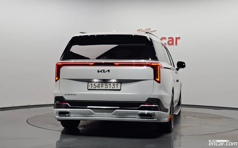 Kia Carnival 9 2024 — thumbnail 4