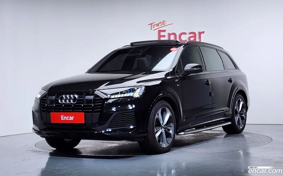 Audi Q7 (4M) 55 TFSI 2023 — photo 1, buy with delivery to Moscow