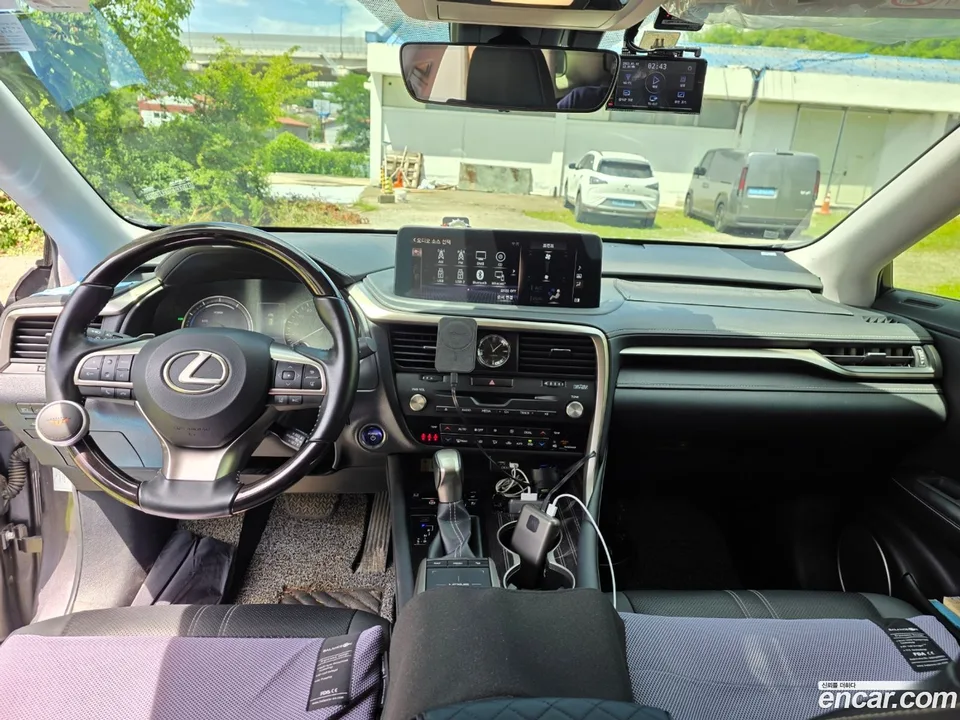 Lexus RX450h 2022 — thumbnail 2