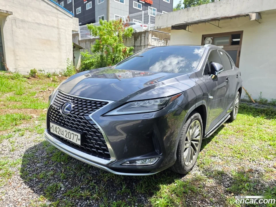 Lexus RX450h 2022 — photo 1, buy with delivery to Moscow