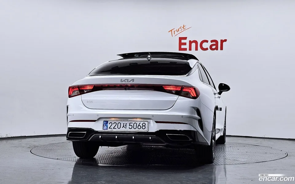 Kia K5 2.0 2023 — thumbnail 4