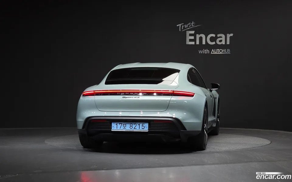 Porsche Taycan 4S 2024 — миниатюра 4