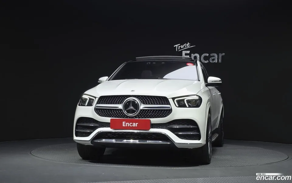 Mercedes-Benz GLE-Class GLE400d 4MATIC 2023 — thumbnail 3