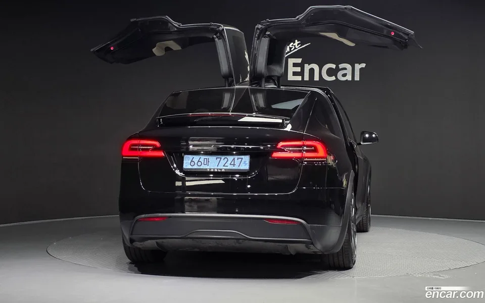Tesla Model X AWD 2025 — thumbnail 4