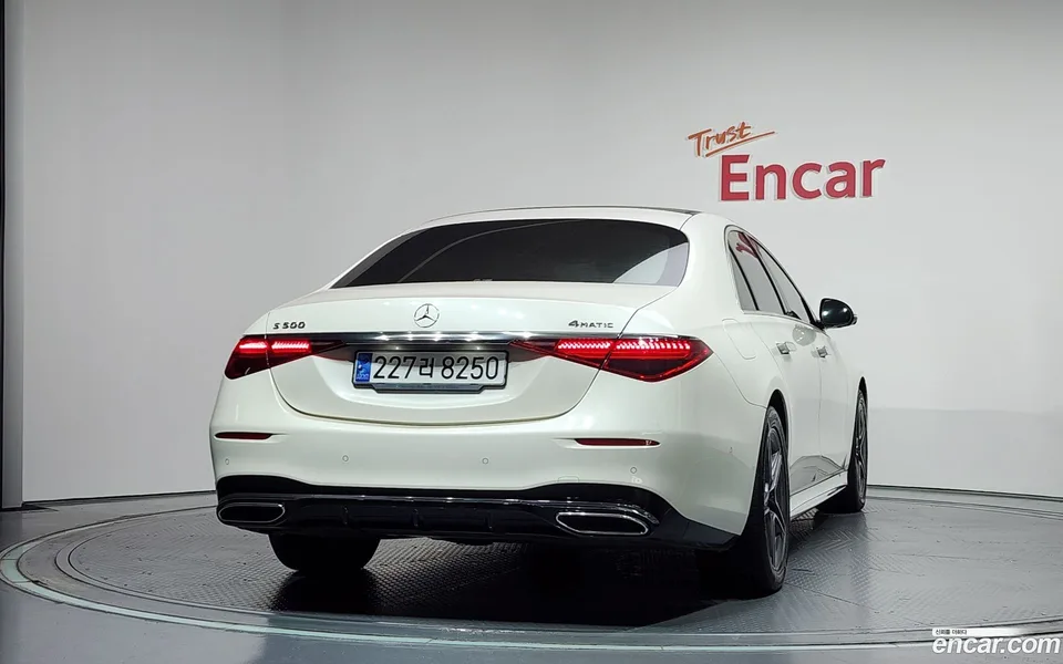 Mercedes-Benz S-Class S400 d 4MATIC 2023 — thumbnail 4
