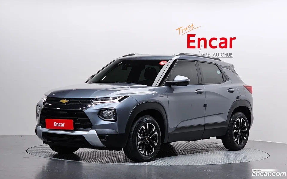 Chevrolet Trailblazer 1.3 4WD 2022 — photo 1, buy with delivery to Moscow