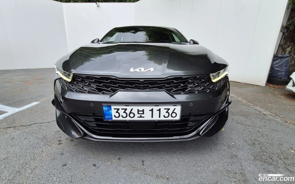 Kia K5 2.0 2023 — thumbnail 3
