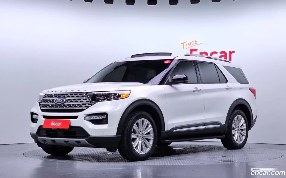 Ford Explorer 2.3 4WD 2023 — photo 1, buy with delivery to Moscow