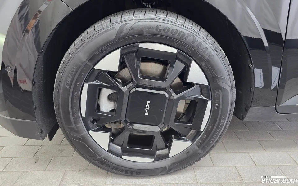 Kia Carnival 9 2024 — thumbnail 2
