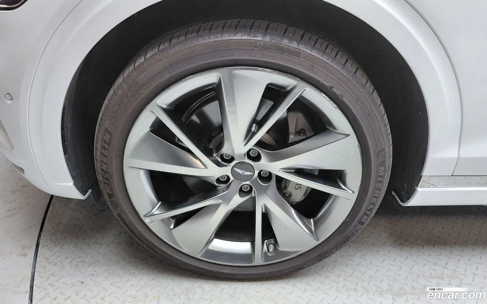 Genesis GV70 2.5T AWD 2023 — thumbnail 2