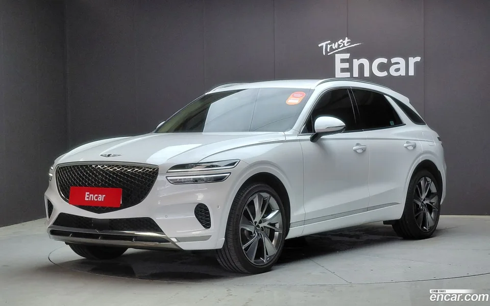 Genesis GV70 2.5T AWD 2023 — photo 1, buy with delivery to Moscow