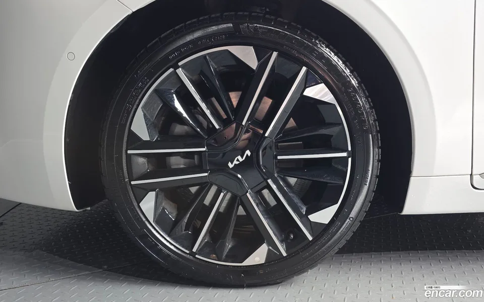 Kia K8 2.5 2WD 2024 — thumbnail 2