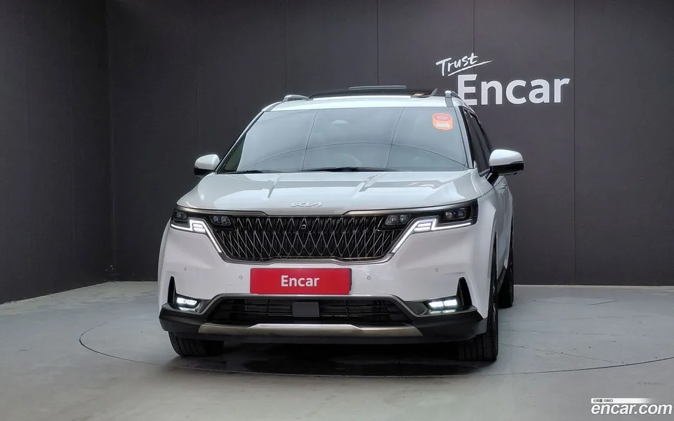Kia Carnival 9 2023 — thumbnail 3