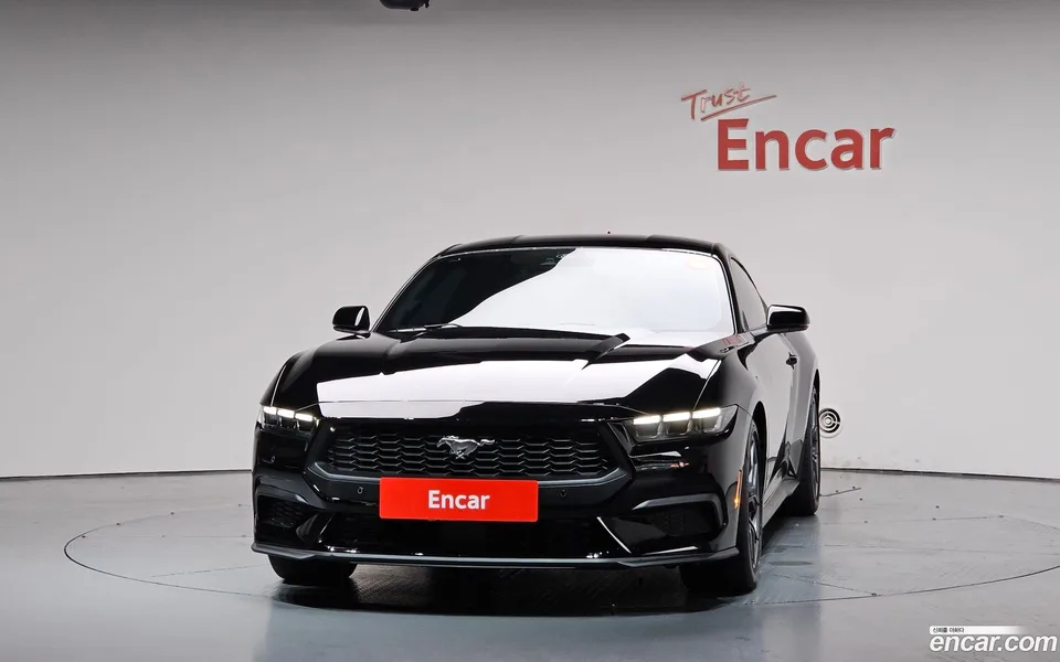 Ford Mustang 2.3 2024 — thumbnail 3