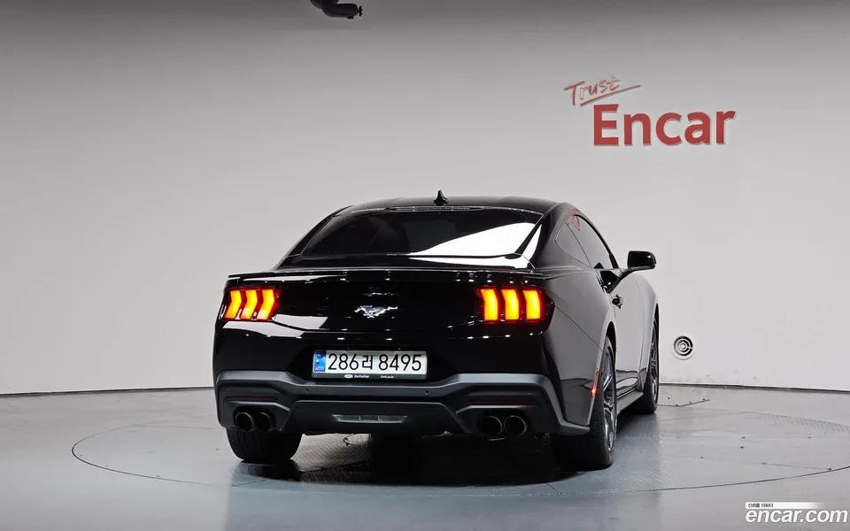 Ford Mustang 2.3 2024 — thumbnail 4
