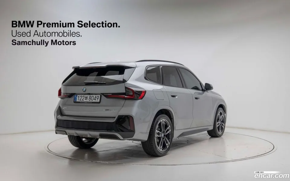 BMW X1 xDrive 20i M 2025 — thumbnail 4
