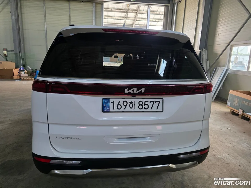 Kia Carnival 9 2022 — thumbnail 4