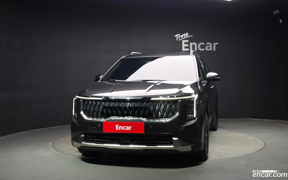 Kia Carnival 9 2024 — thumbnail 3