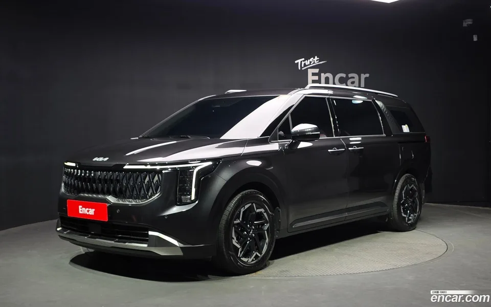 Kia Carnival 9 2024 — photo 1, buy with delivery to Moscow