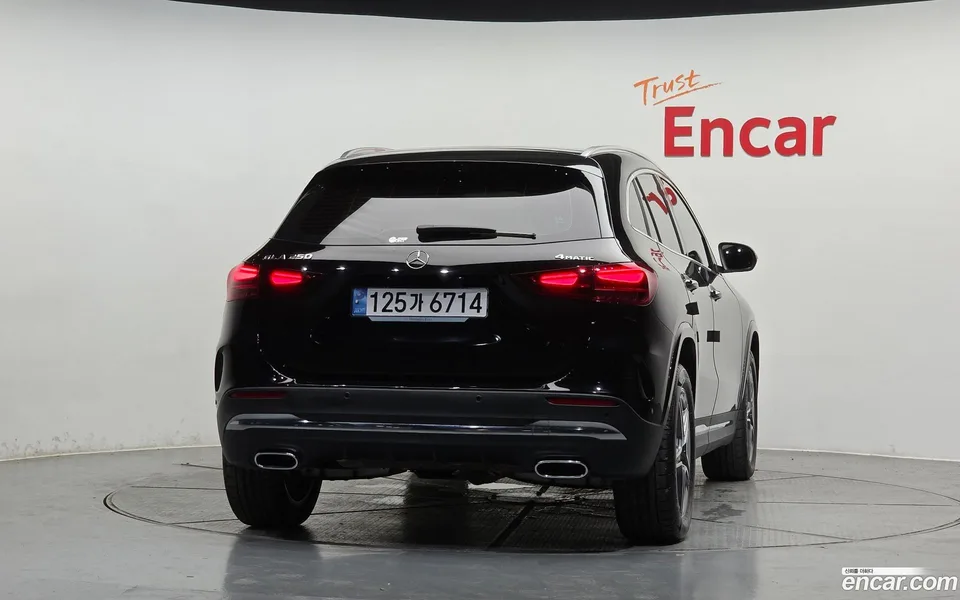 Mercedes-Benz GLA-Class GLA250 4MATIC 2024 — thumbnail 4