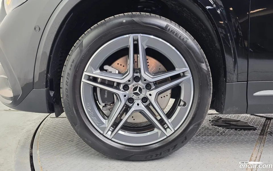 Mercedes-Benz GLA-Class GLA250 4MATIC 2024 — thumbnail 5
