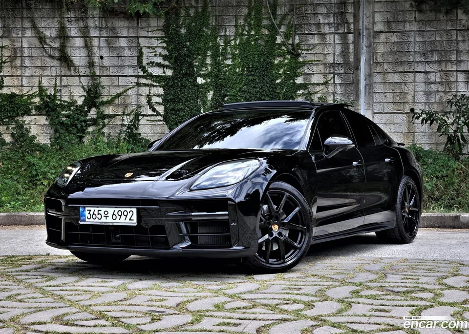 Porsche Panamera (976) 2.9 AWD 2025 — photo 1, buy with delivery to Moscow