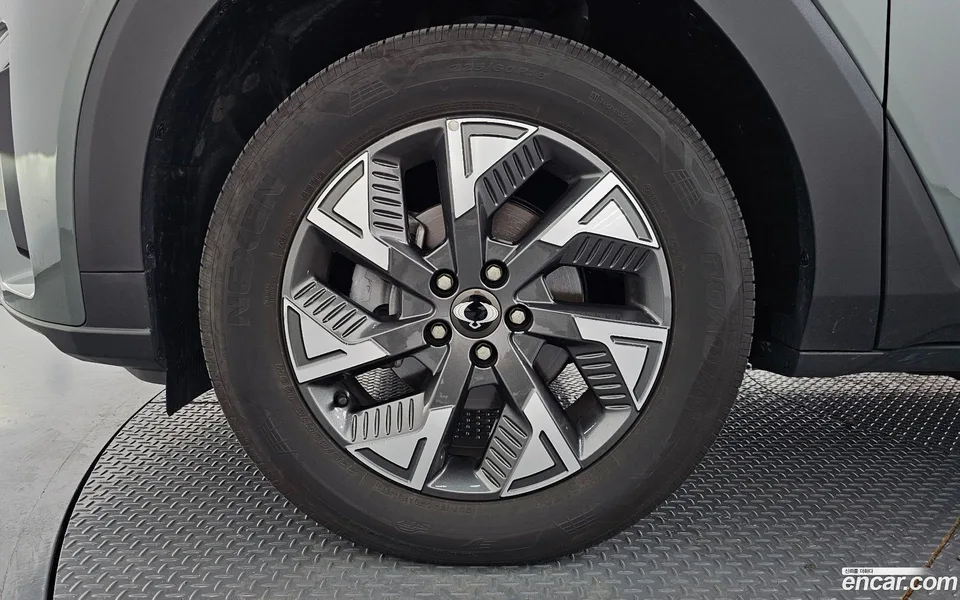 KG Mobility Torres EVX E7 2023 — миниатюра 2