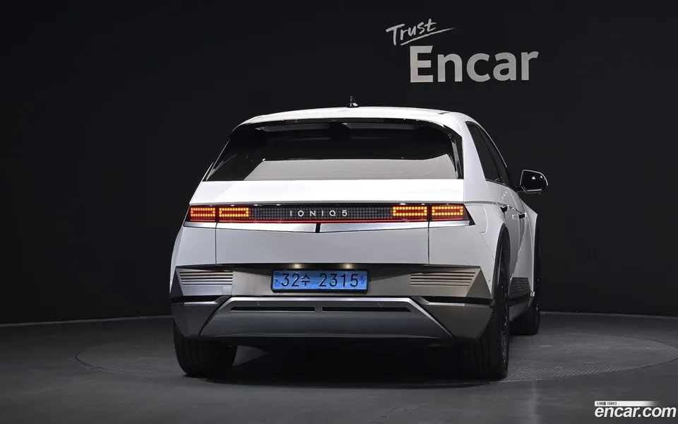 Hyundai Ioniq 5 2022 — thumbnail 4