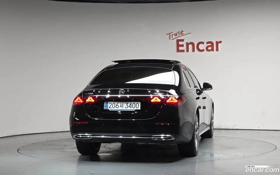 Mercedes-Benz E-Class E220d 4MATIC 2024 — thumbnail 4