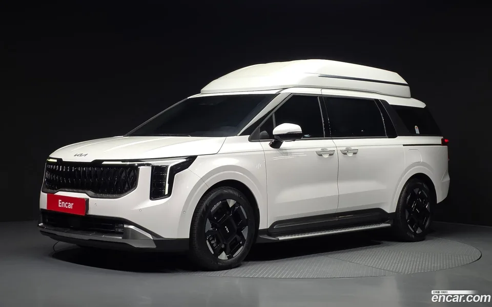 Kia Carnival 7 2024 — photo 1, buy with delivery to Moscow