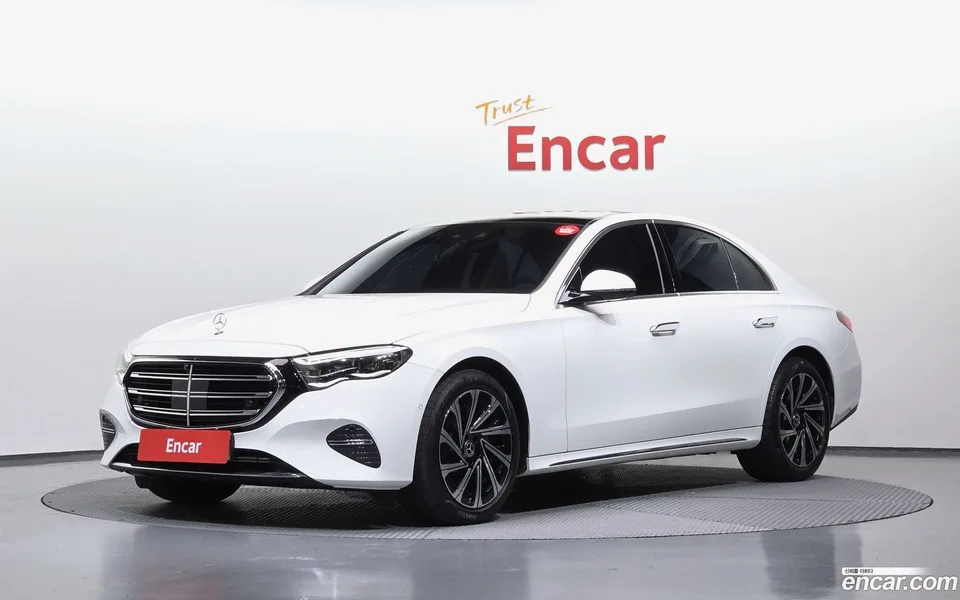 Mercedes-Benz E-Class E300 4MATIC 2024 — photo 1, buy with delivery to Moscow