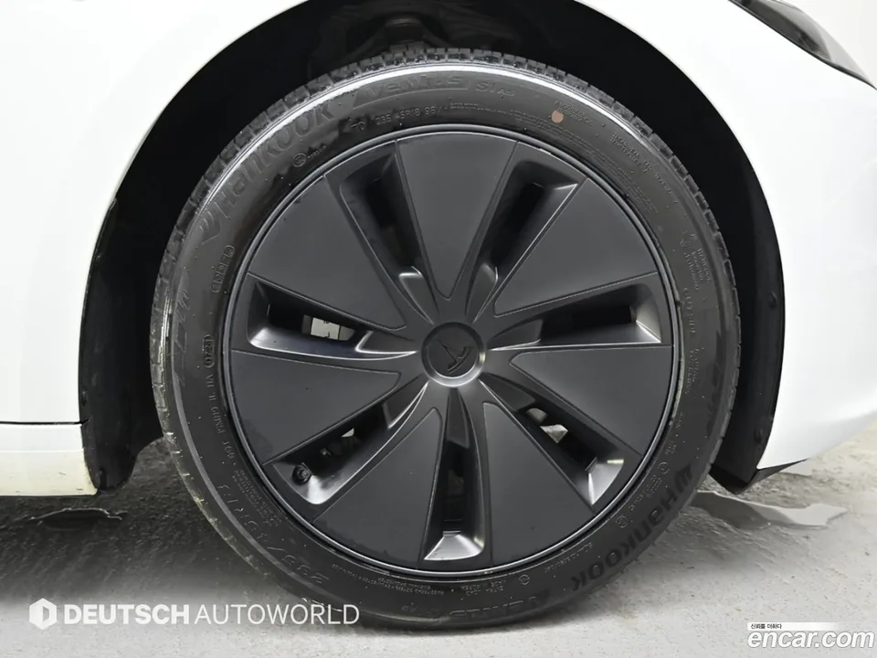 Tesla Model 3 AWD 2024 — thumbnail 2