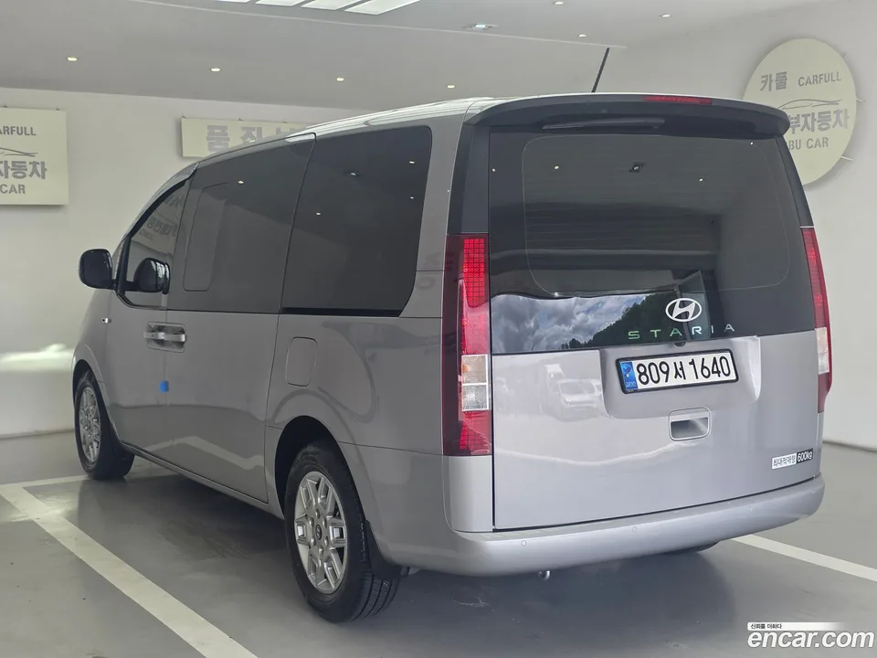 Hyundai Staria L3.5 5 2024 — thumbnail 4