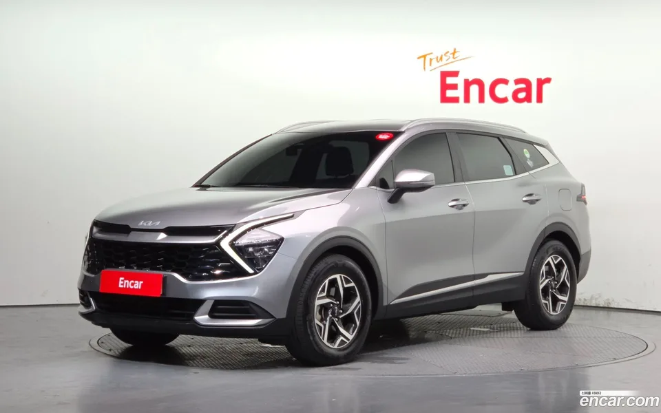 Kia Sportage 2.0 4WD 2023 — фото 1, купить с доставкой в Москву