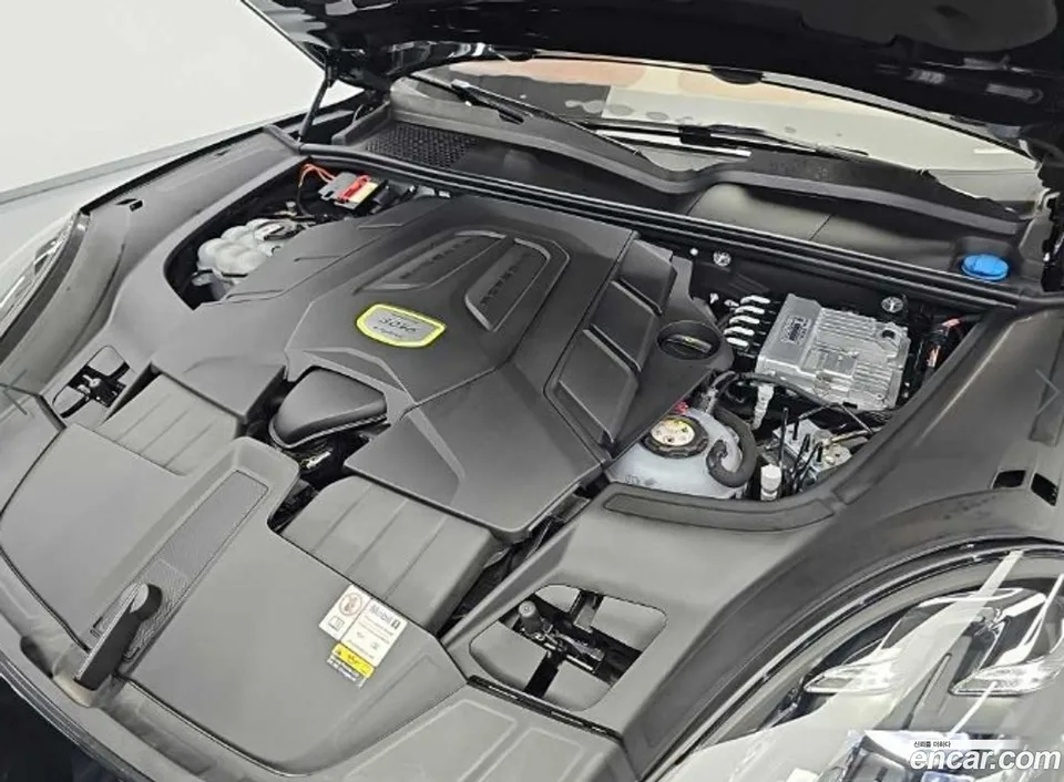 Porsche Cayenne 3.0 E- 2023 — миниатюра 2