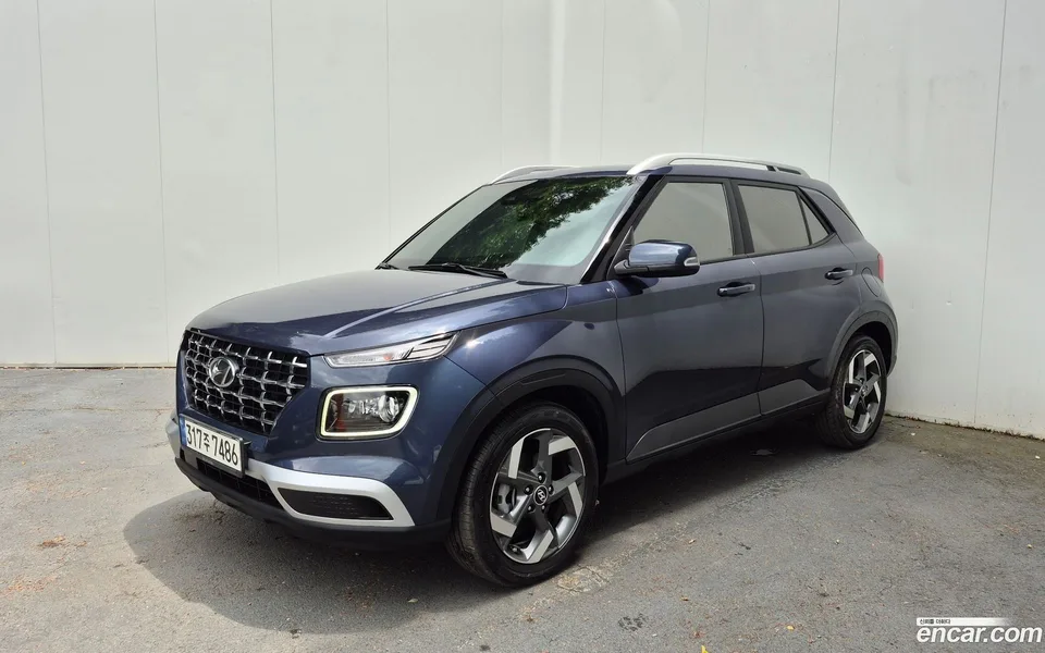 Hyundai Venue 1.6 2022 — photo 1, buy with delivery to Moscow