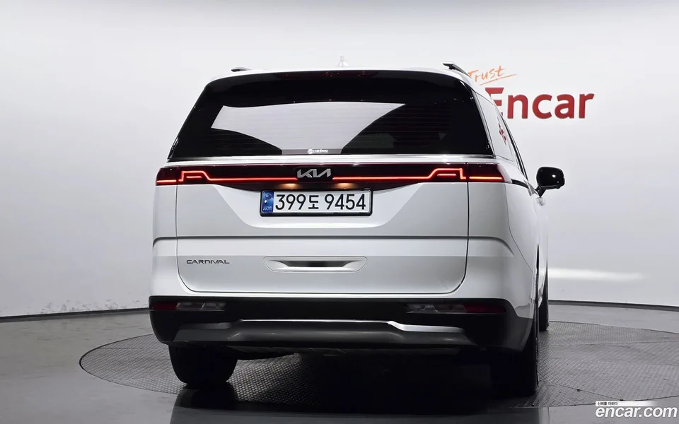 Kia Carnival 9 2022 — thumbnail 4