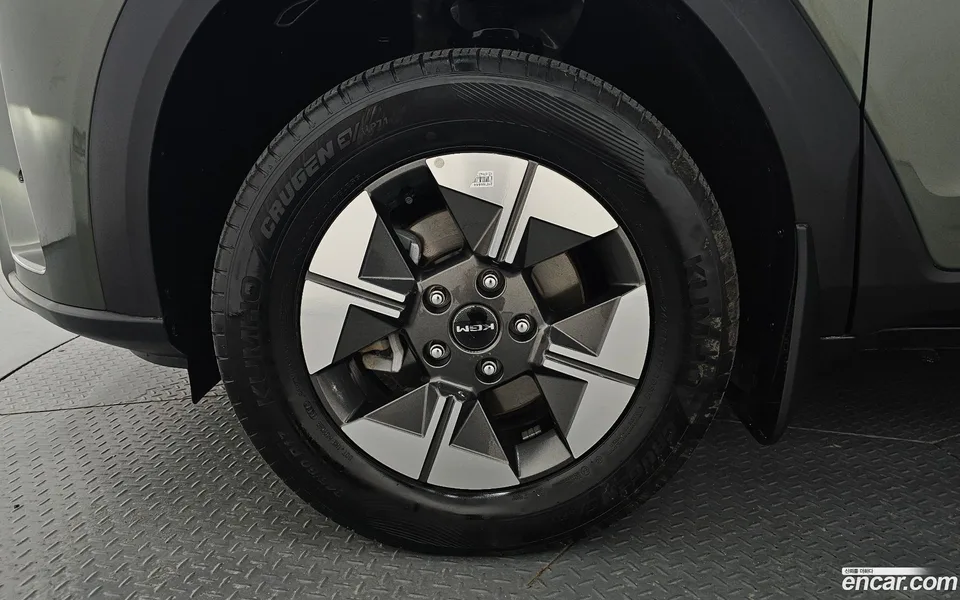 KG Mobility Musso EV MX 2025 — thumbnail 5