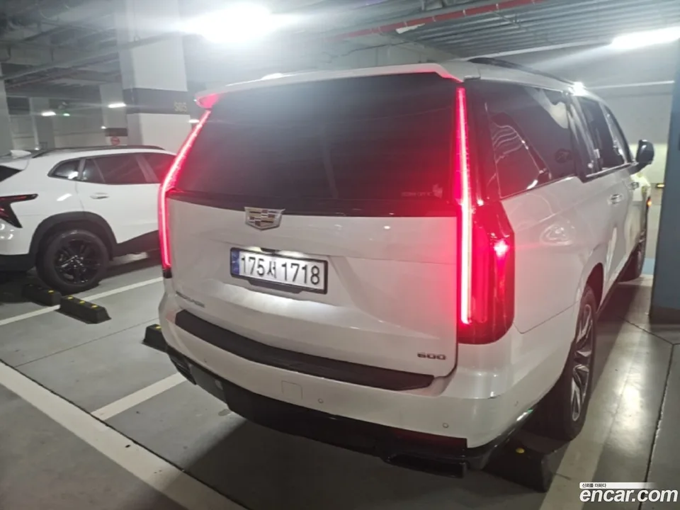 Cadillac Escalade 6.2 ESV 2023 — thumbnail 4