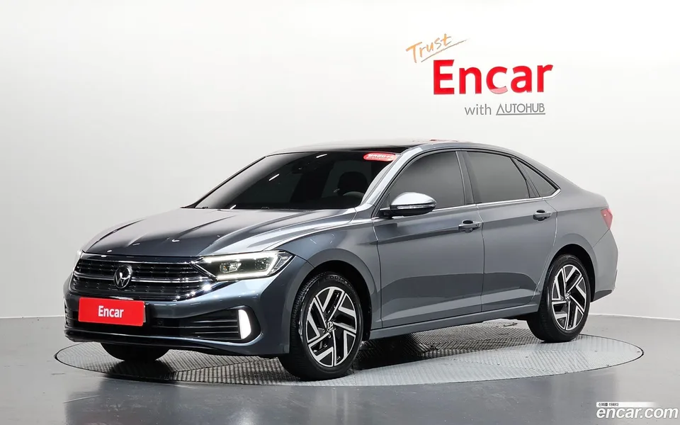 Volkswagen Jetta 1.5 TSI 2023 — photo 1, buy with delivery to Moscow