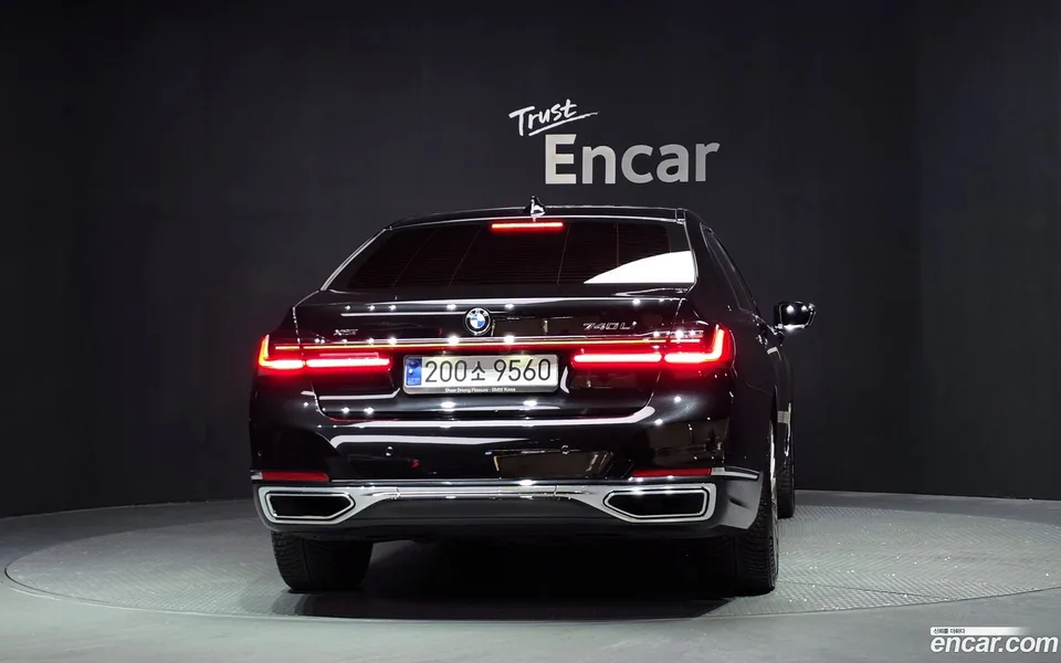 BMW 7 Series 740Li xDrive 2022 — thumbnail 4