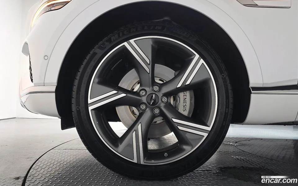 Genesis GV80 2.5T 2WD 2024 — thumbnail 2