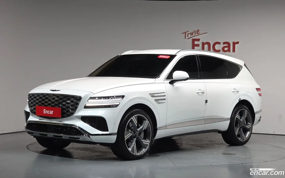 Genesis GV80 2.5T 2WD 2024 — photo 1, buy with delivery to Moscow