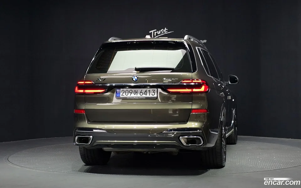 BMW X7 xDrive 40i M 7 2025 — thumbnail 4
