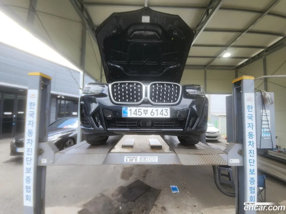 BMW X4 xDrive20i M 2024 — photo 1, buy with delivery to Moscow