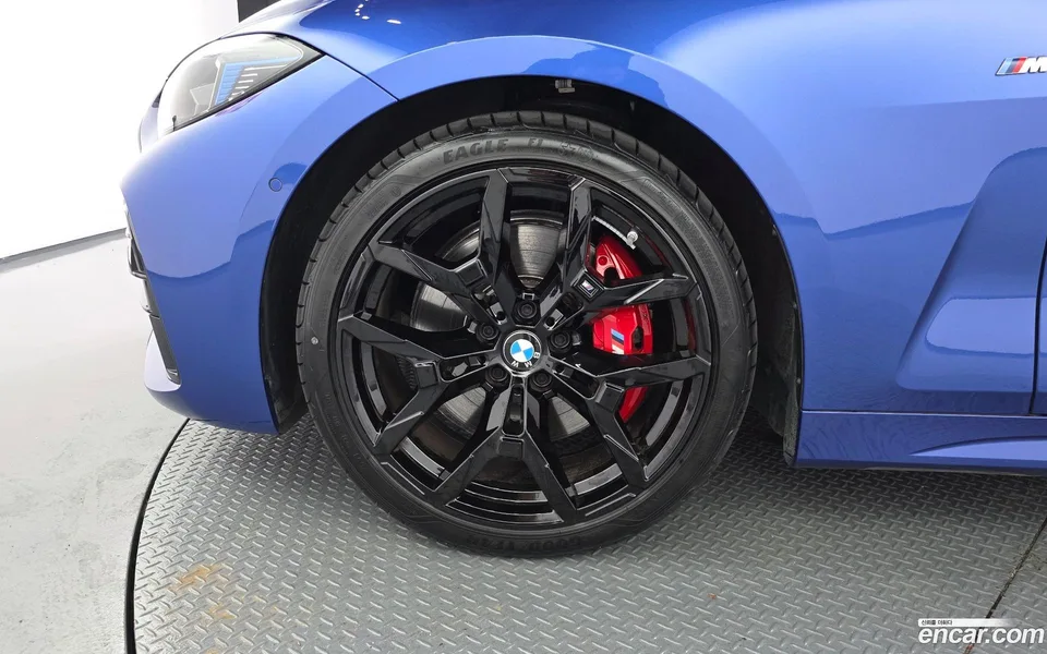 BMW 4 Series 420i M 2025 — thumbnail 2
